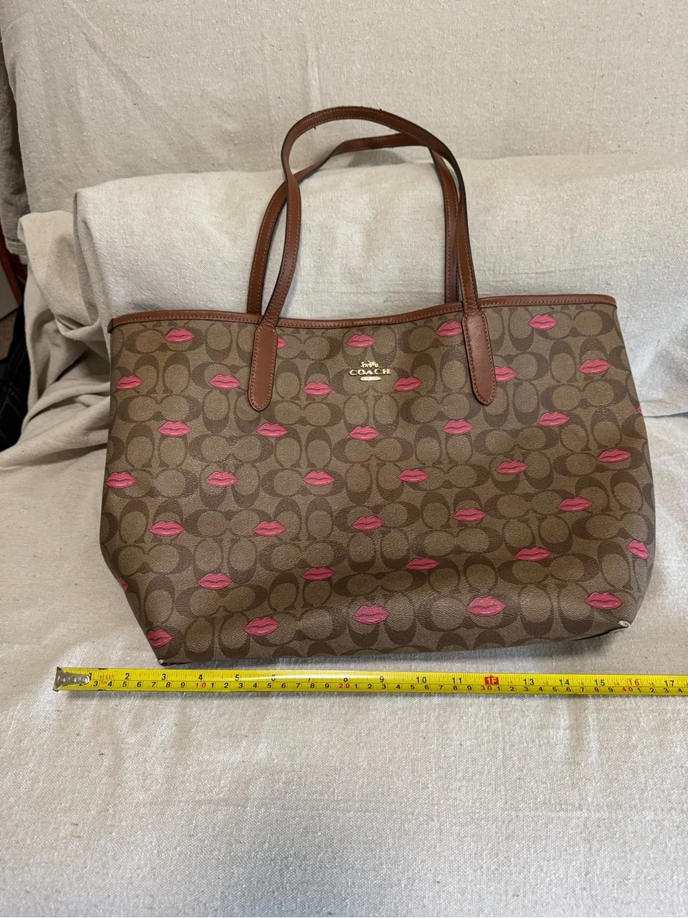 Coach Signature Canvas Kiss Print City Tote Brown & Pink